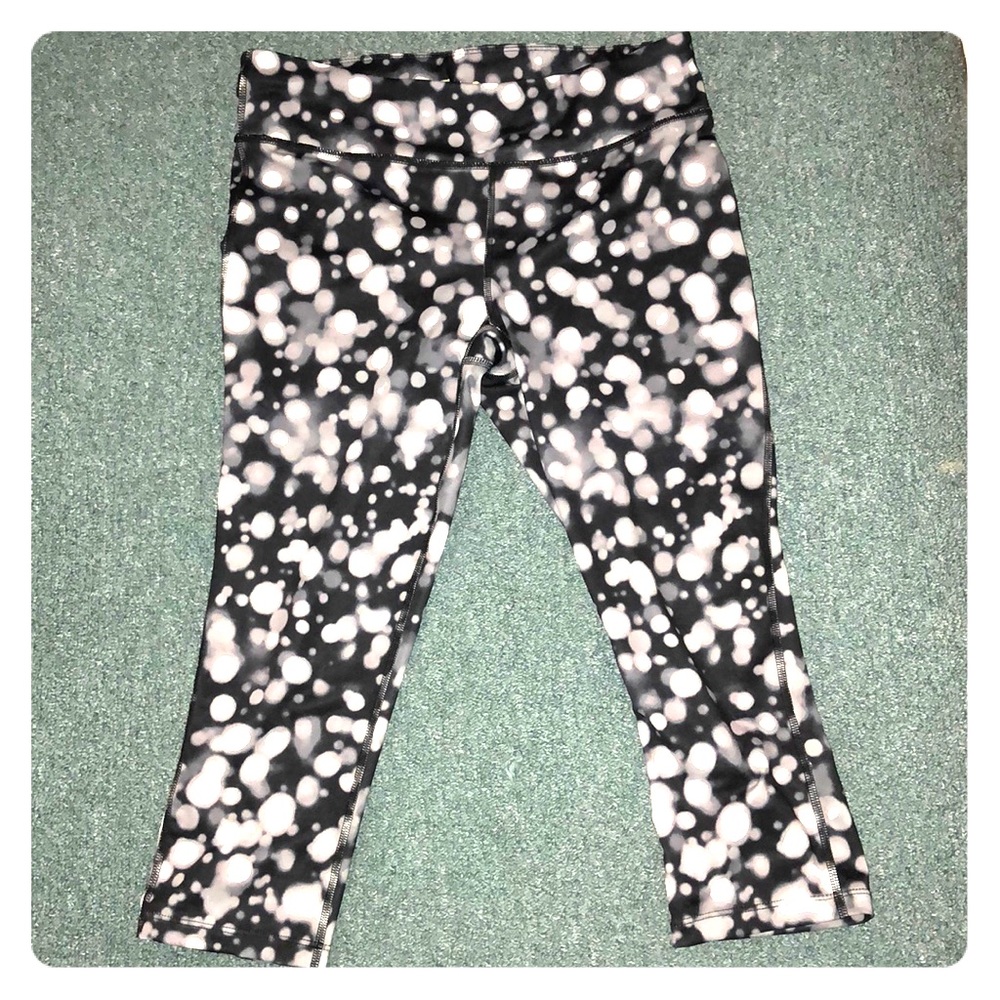 Fitted workout pants pants by XERSION for women.